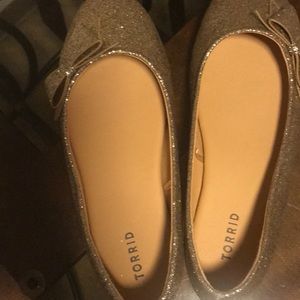 Women’s flats